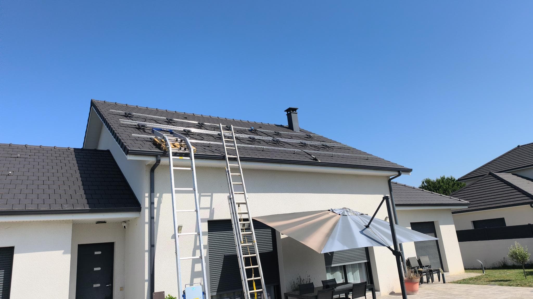 À Bordes, une installation solaire sur mesure qui mise sur la surimposition et l’autonomie